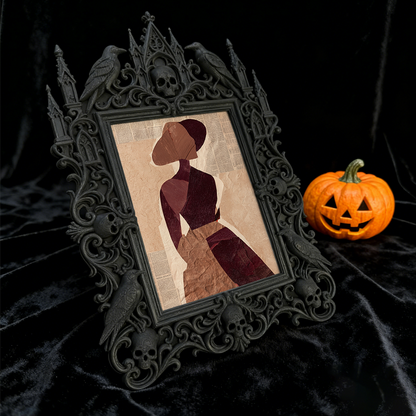 Collector’s Gothic Dark-style Photo Frame | Vampire-themed Private Library Decor, Photo Ornament, Dual-use Display, Retro Plastic Frame