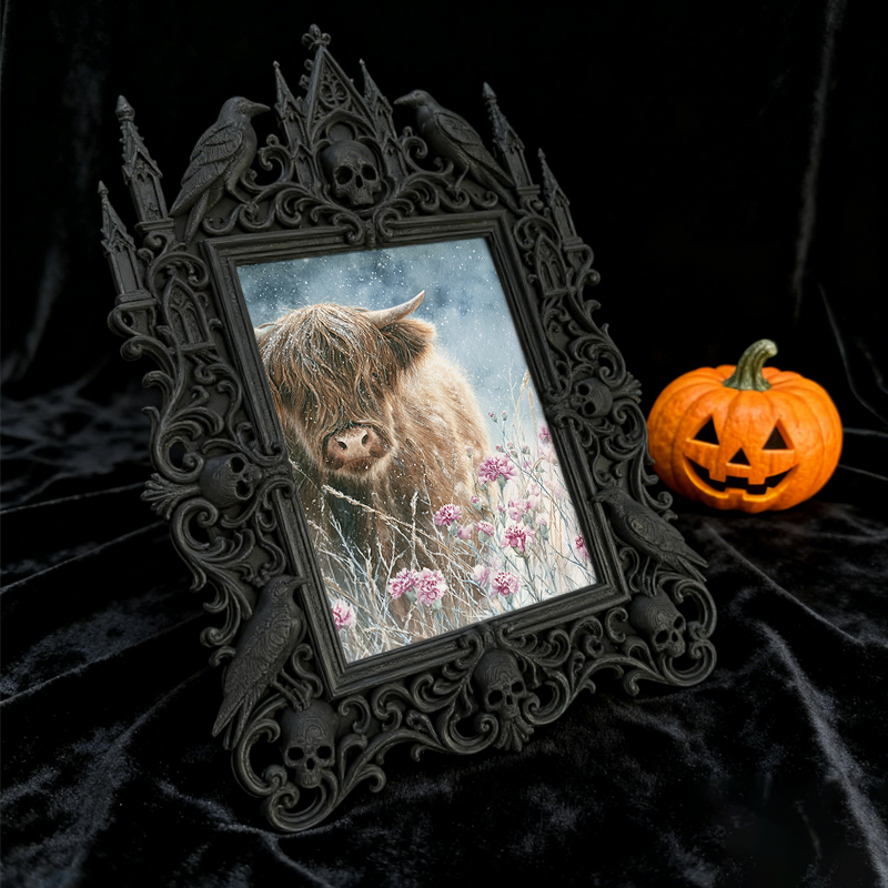 Collector’s Gothic Dark-style Photo Frame | Vampire Masquerade Mask Shop Decor, Photo Ornament, Dual-use Display, Festive Frame