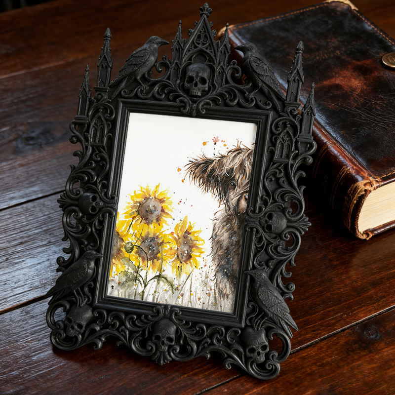 Edgy Gothic Dark-style Photo Frame | Dark Academia Sketchbook Shop Decor, Photo Ornament, Wall-mountable & Tabletop, Artistic Frame