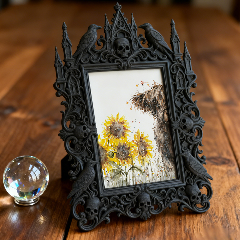 Edgy Gothic Dark-style Photo Frame | Dark Academia Sketchbook Shop Decor, Photo Ornament, Wall-mountable & Tabletop, Artistic Frame