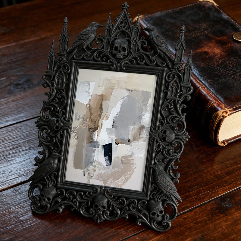 Trendy Gothic Dark-style Photo Frame | Horror Script Murder Room Prop, Photo Ornament, Wall-mountable & Tabletop, Lightweight Frame