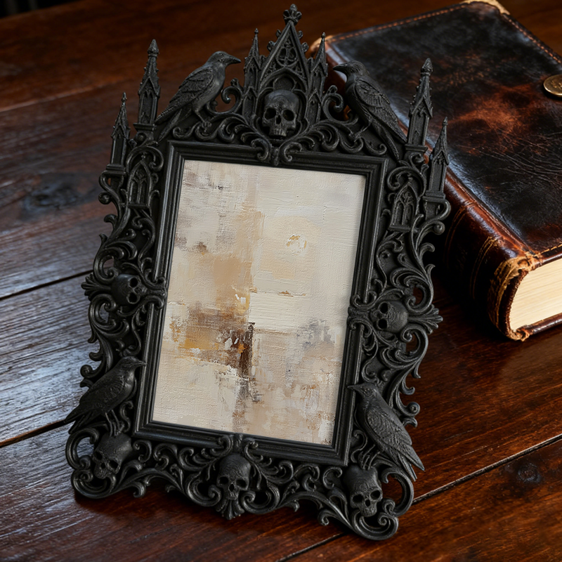 Rare Gothic Dark-style Photo Frame | Werewolf-themed Bar Decor, Photo Ornament, Wall/Table Dual-use, Rustic Frame