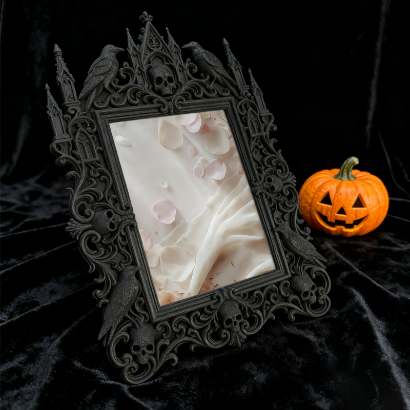 Viral Gothic Dark-style Photo Frame | Vampire-themed Board Game Caf茅 Table Decor, Photo Ornament, Wall-mountable & Tabletop, Plastic Frame