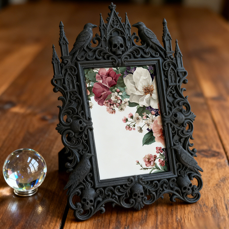 Bold Gothic Dark-style Photo Frame | Dark Fantasy LARP Character Photo Display, Photo Ornament, Wall-mountable & Tabletop, Creative Frame