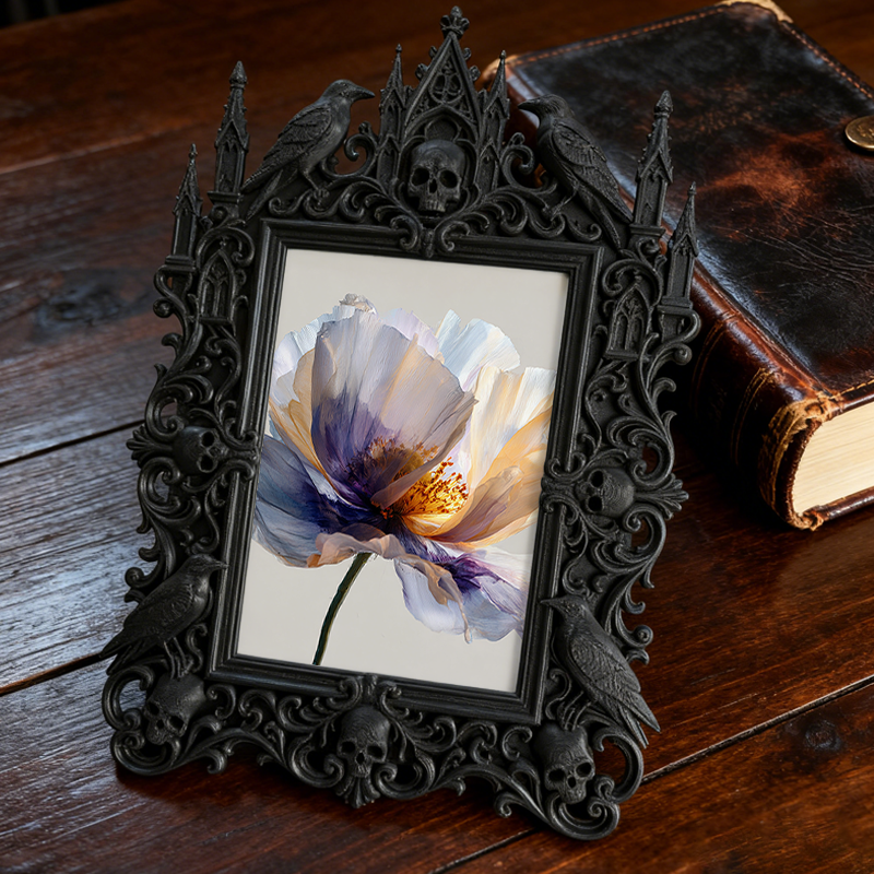 Viral Gothic Dark-style Photo Frame | Ghost-themed Escape Room Prize Display, Photo Ornament, Wall-mountable & Tabletop, Plastic Frame