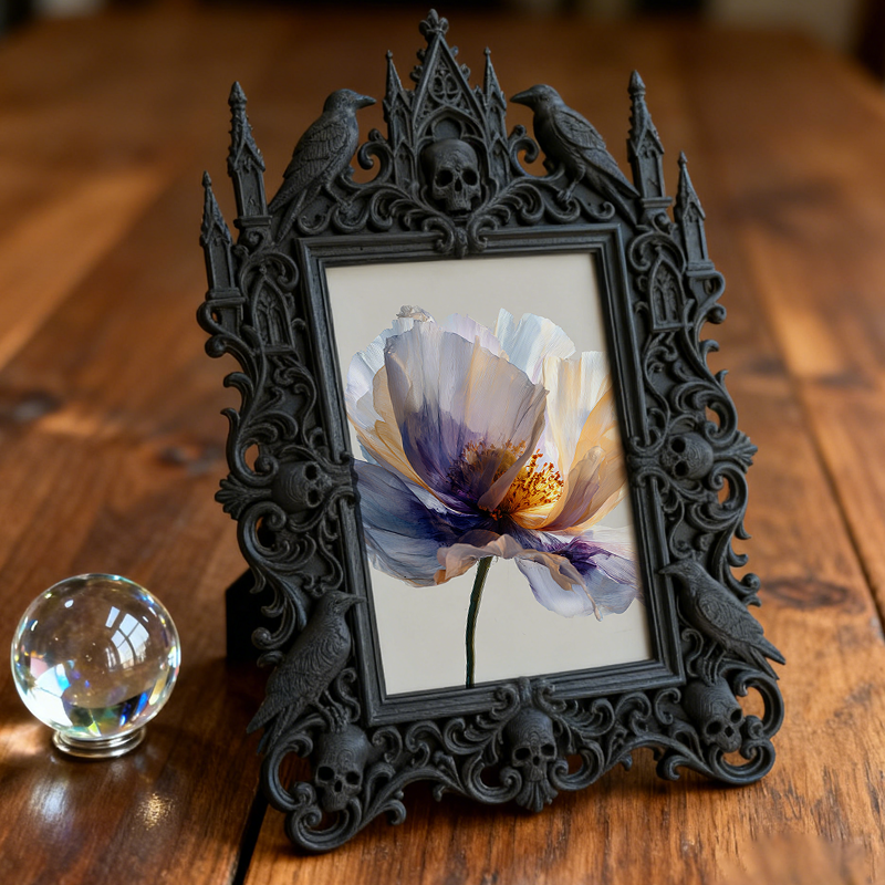 Viral Gothic Dark-style Photo Frame | Ghost-themed Escape Room Prize Display, Photo Ornament, Wall-mountable & Tabletop, Plastic Frame