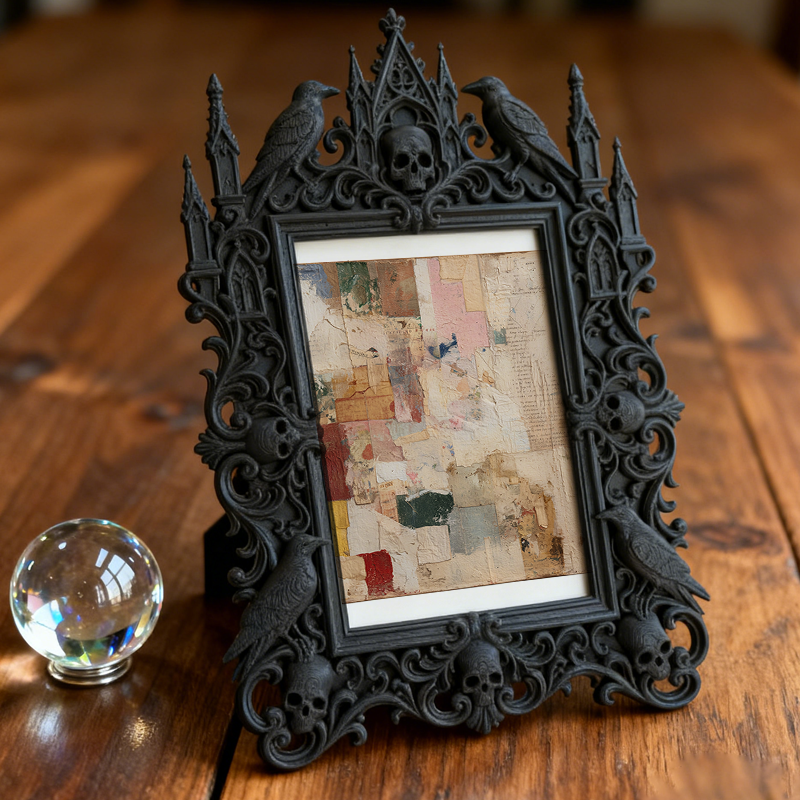 Rapid-sellout Gothic Dark-style Photo Frame | Gothic Pet Portrait Studio Prop, Photo Ornament, Dual-use Display, Retro Plastic Frame