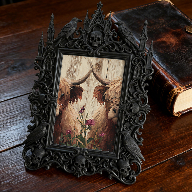 Edgy Gothic Dark-style Photo Frame | Horror Escape Room Character Wall Decor, Photo Ornament, Dual-use Display, Minimalist Frame