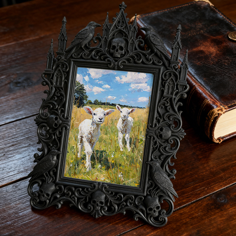 Blockbuster Gothic Dark-style Photo Frame | Gothic Rooftop Halloween Party Decor, Photo Ornament, Wall-mountable & Tabletop, Plastic Frame