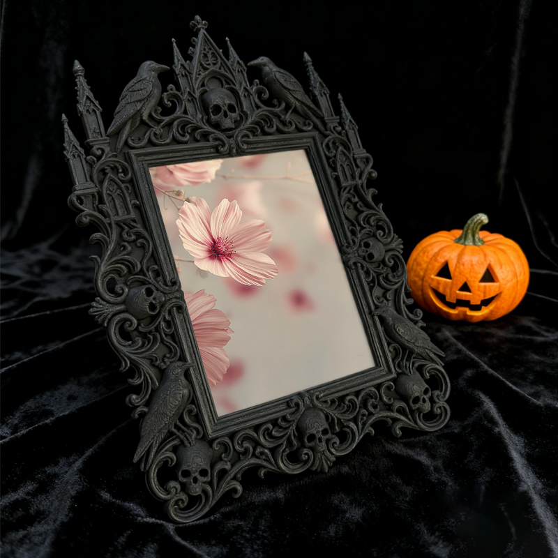 Cute Gothic Dark-style Photo Frame | Gothic Handmade Candle Shop Decor, Photo Ornament, Dual-use Display, Cute Frame
