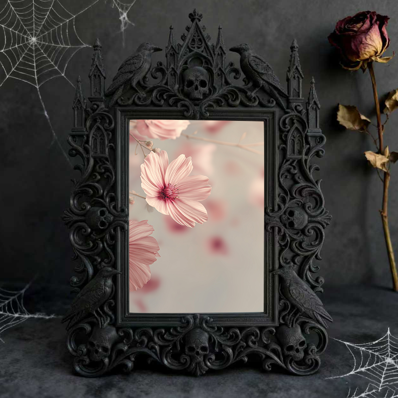 Cute Gothic Dark-style Photo Frame | Gothic Handmade Candle Shop Decor, Photo Ornament, Dual-use Display, Cute Frame