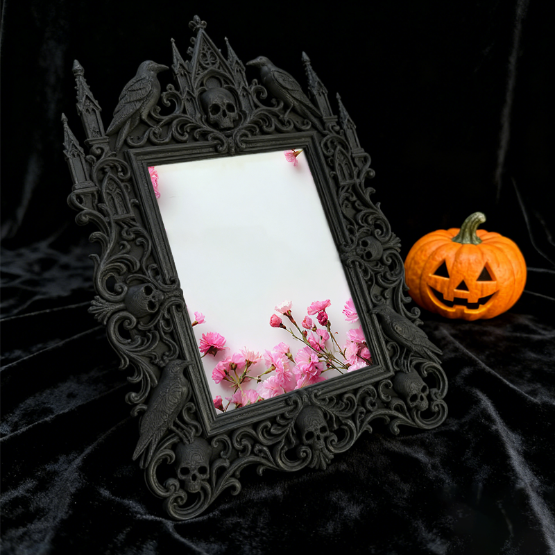 Hit Gothic Dark-style Photo Frame | Gothic Backyard Halloween Bonfire Decor, Photo Ornament, Wall-mountable & Tabletop, Plastic Frame