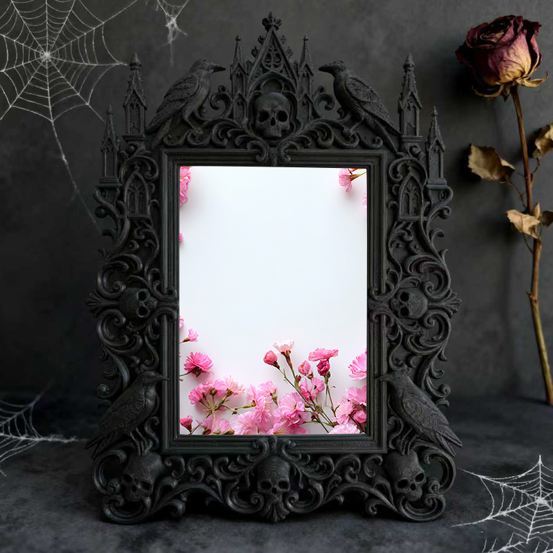 Hit Gothic Dark-style Photo Frame | Gothic Backyard Halloween Bonfire Decor, Photo Ornament, Wall-mountable & Tabletop, Plastic Frame