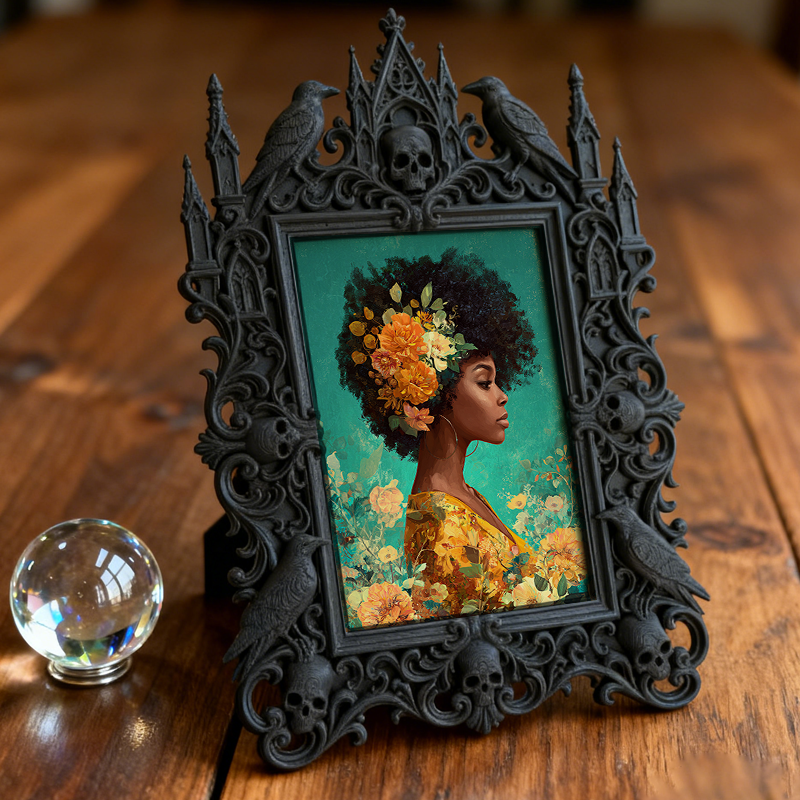 Sought-after Gothic Dark-style Photo Frame | Werewolf Cosplay Convention Booth Decor, Photo Ornament, Wall/Table Dual-use, Rustic Frame