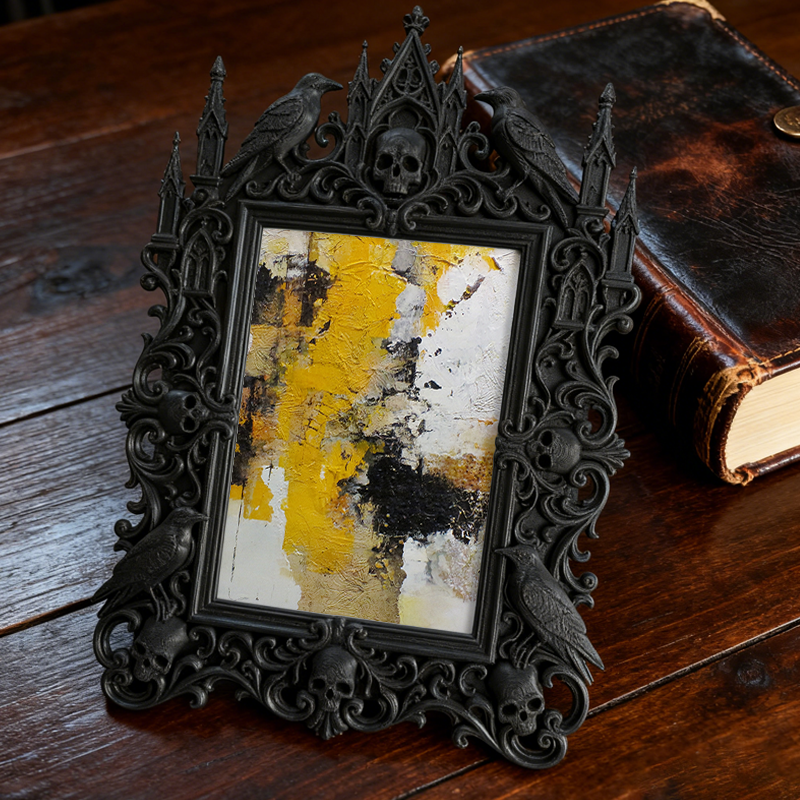Cute-edgy Gothic Dark-style Photo Frame | Gothic Pet Bandana Display Decor, Photo Ornament, Dual-use Display, Cute Frame