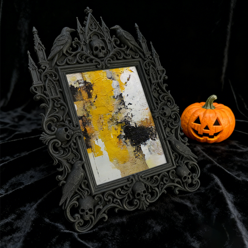 Cute-edgy Gothic Dark-style Photo Frame | Gothic Pet Bandana Display Decor, Photo Ornament, Dual-use Display, Cute Frame