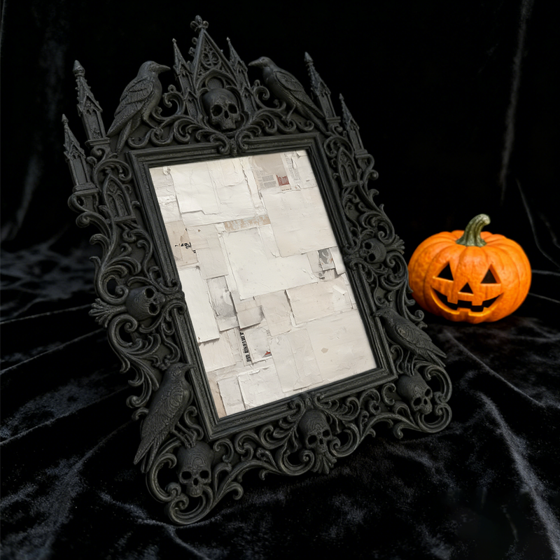 Must-snap Gothic Dark-style Photo Frame | Horror Themed Pop-up Shop Photo Spot, Photo Ornament, Wall-mountable & Tabletop, Slim Frame