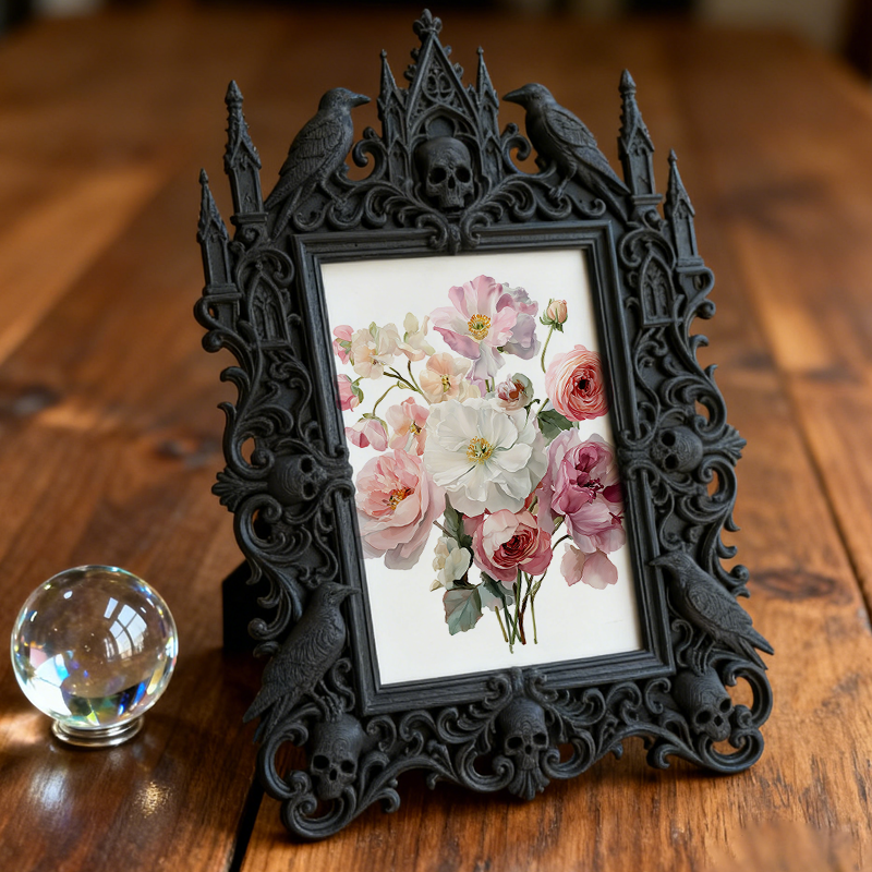 Rare-edition Gothic Dark-style Photo Frame | Vampire LARP Tavern Wall Decor, Photo Ornament, Wall/Table Dual-use, Artistic Frame
