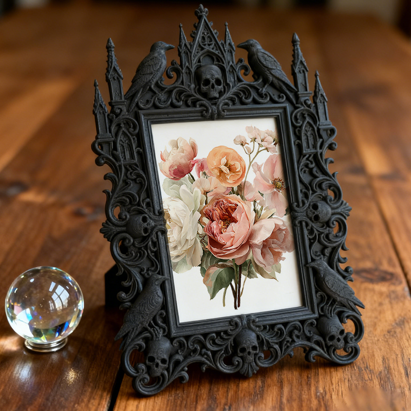 Eye-catching-gothic Gothic Dark-style Photo Frame | Dark Fantasy Resin Casting Studio Decor, Photo Ornament, Wall-mountable & Tabletop, Crea