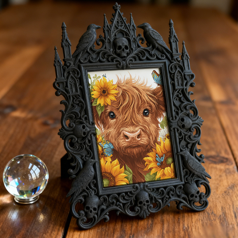 Insta-viral Gothic Dark-style Photo Frame | Vampire Themed Trivia Night Table Decor, Photo Ornament, Wall-mountable & Tabletop, Lightweight 