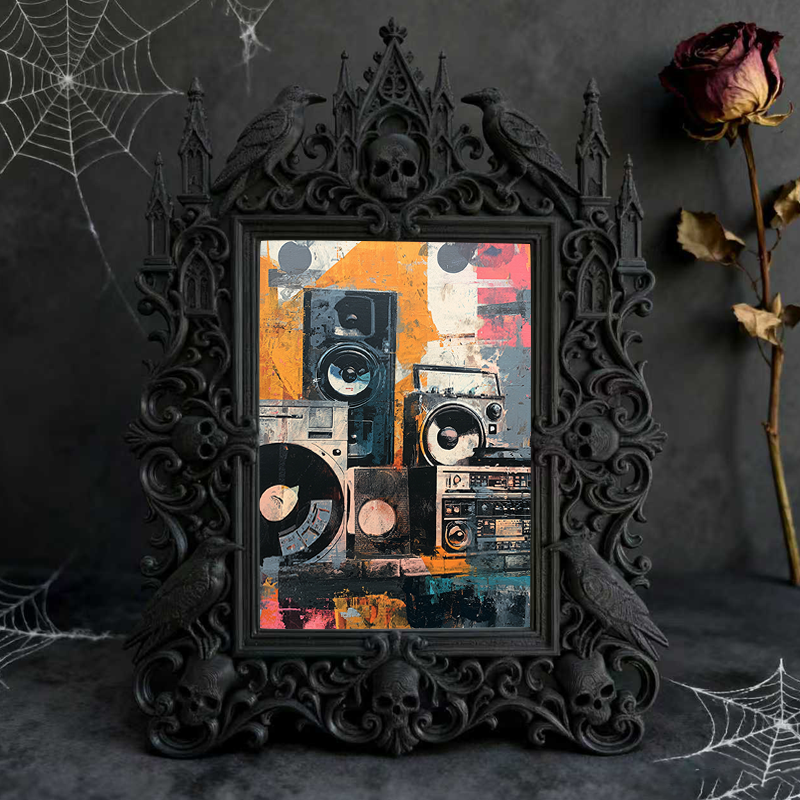 Hard-to-find Gothic Dark-style Photo Frame | Werewolf Themed Hiking Trail Rest Stop Decor, Photo Ornament, Wall/Table Dual-use, Rustic Frame