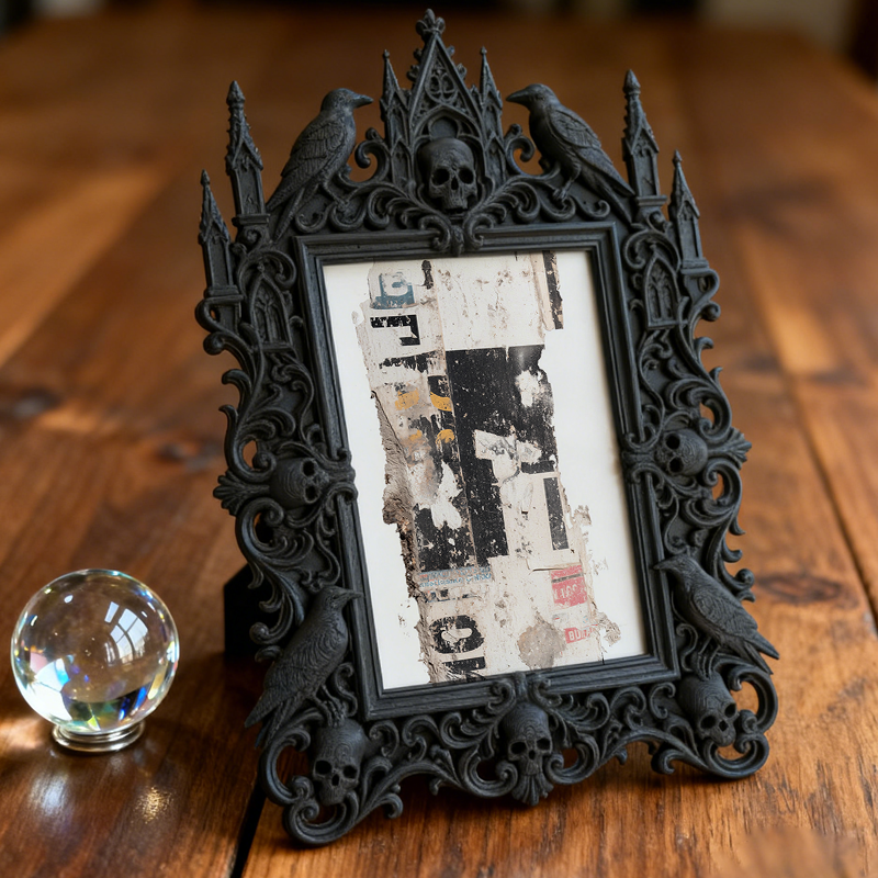 Trending-hot Gothic Dark-style Photo Frame | Gothic Halloween Garage Party Decor, Photo Ornament, Wall-mountable & Tabletop, Plastic Frame
