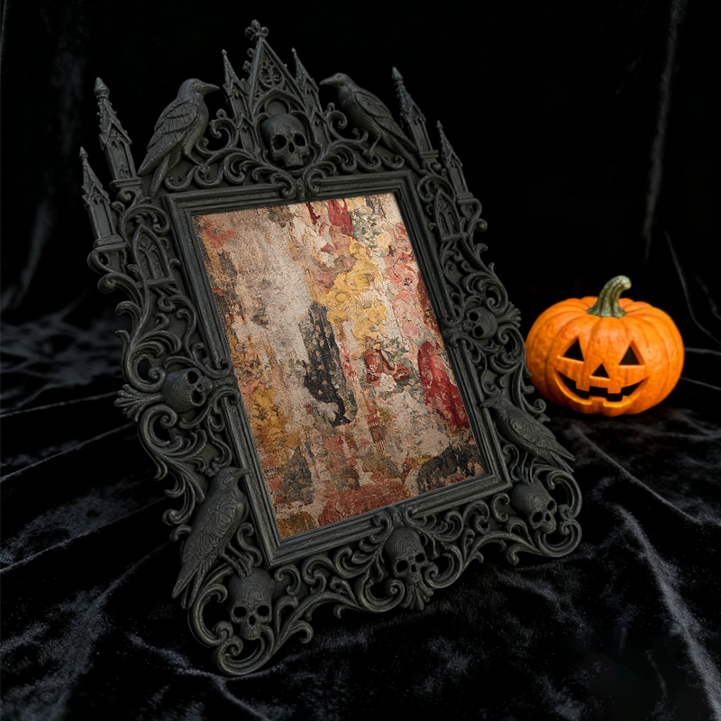 Sought-after-gem Gothic Dark-style Photo Frame | Werewolf Themed Camping Picnic Decor, Photo Ornament, Wall/Table Dual-use, Rustic Frame