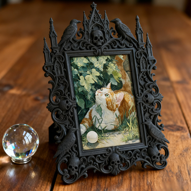 Customer-loved Gothic Dark-style Photo Frame | Vampire Themed Halloween Dinner Party Decor, Photo Ornament, Dual-use Display, Sturdy Frame