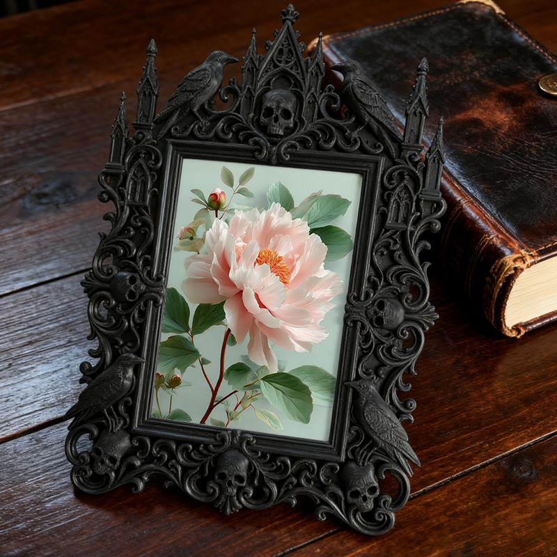 Refined-dark-chic Gothic Dark-style Photo Frame | Paranormal Gift Shop Window Decor, Photo Ornament, Wall-mountable & Tabletop, Elegant Fram