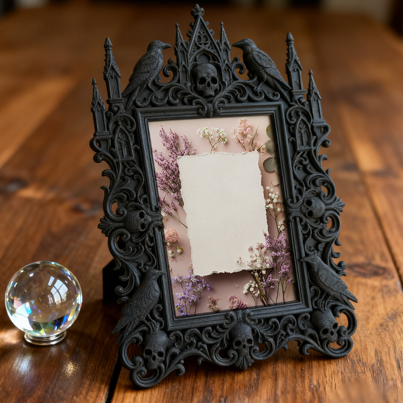 Bestselling-now Gothic Dark-style Photo Frame | Vampire-themed Nail Salon Display, Photo Ornament, Wall-mountable & Tabletop, Lightweight Fr