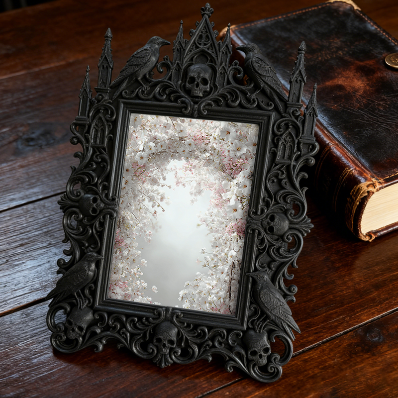 Exclusive-stock Gothic Dark-style Photo Frame | Occult Tarot Card Sleeve Shop Decor, Photo Ornament, Wall-mountable & Tabletop, Collectible 
