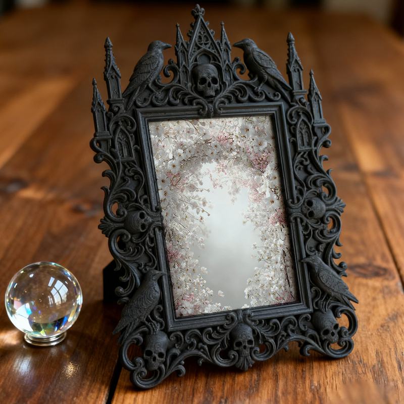 Exclusive-stock Gothic Dark-style Photo Frame | Occult Tarot Card Sleeve Shop Decor, Photo Ornament, Wall-mountable & Tabletop, Collectible 