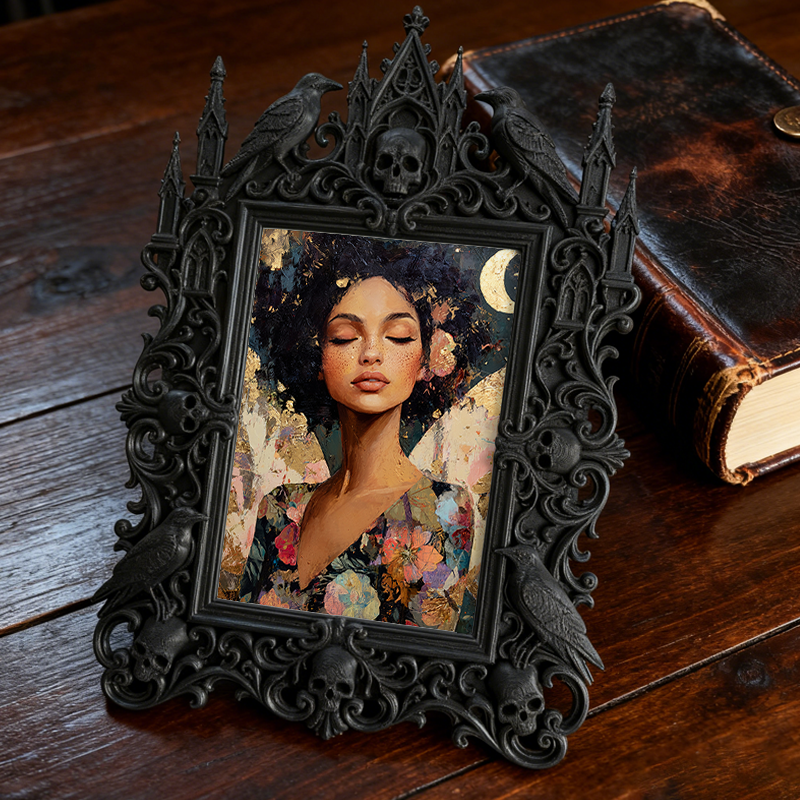 Edgy-favorite Gothic Dark-style Photo Frame | Horror Comic Book Store Checkout Decor, Photo Ornament, Dual-use Display, Minimalist Frame