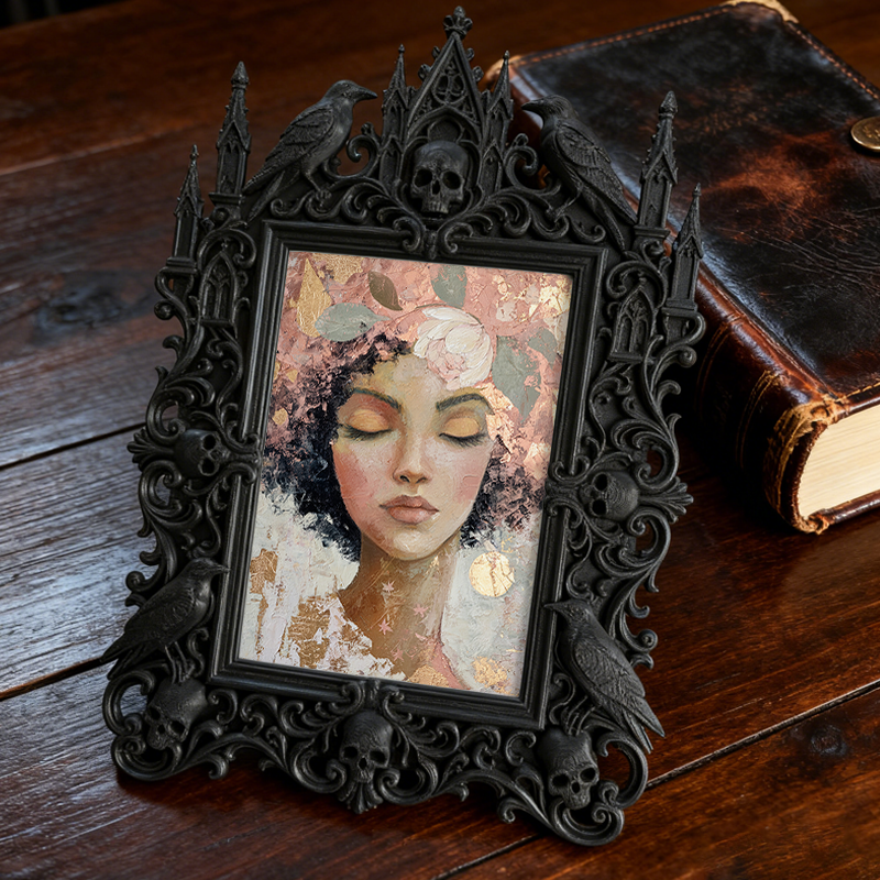 Rare-edition Gothic Dark-style Photo Frame | Vampire Cosplay Costume Rental Shop Decor, Photo Ornament, Wall/Table Dual-use, Artistic Frame