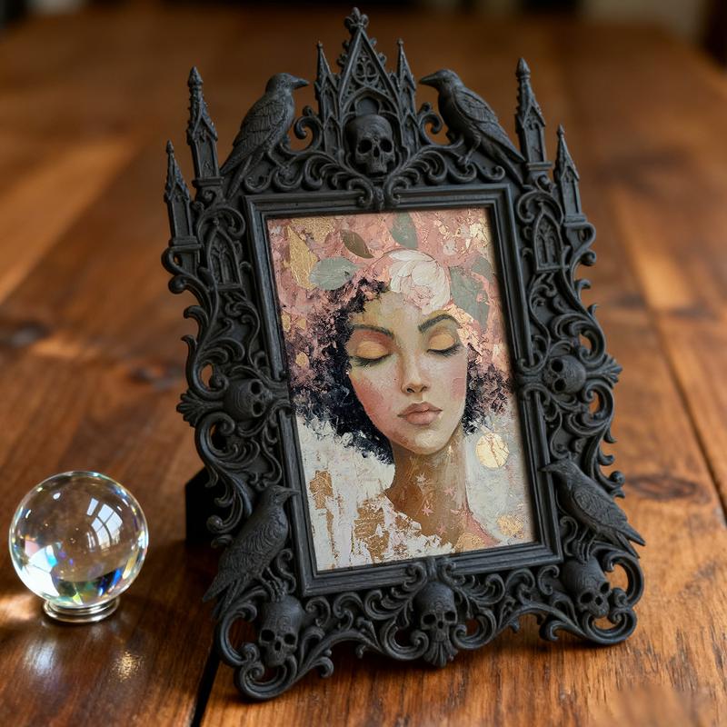 Rare-edition Gothic Dark-style Photo Frame | Vampire Cosplay Costume Rental Shop Decor, Photo Ornament, Wall/Table Dual-use, Artistic Frame