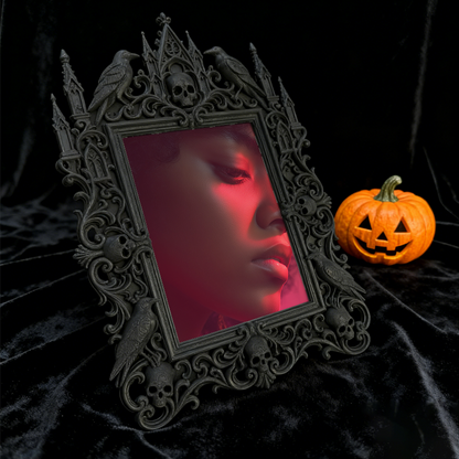 Highly-coveted Gothic Dark-style Photo Frame | Dark Fantasy LARP Event Decor, Photo Ornament, Wall-mountable & Tabletop, Scratch-resistant F