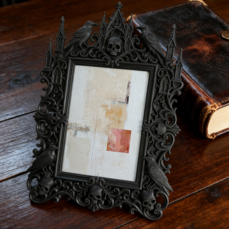 Trending-hot Gothic Dark-style Photo Frame | Gothic Front Porch Decor, Photo Ornament, Wall-mountable & Tabletop, Plastic Frame