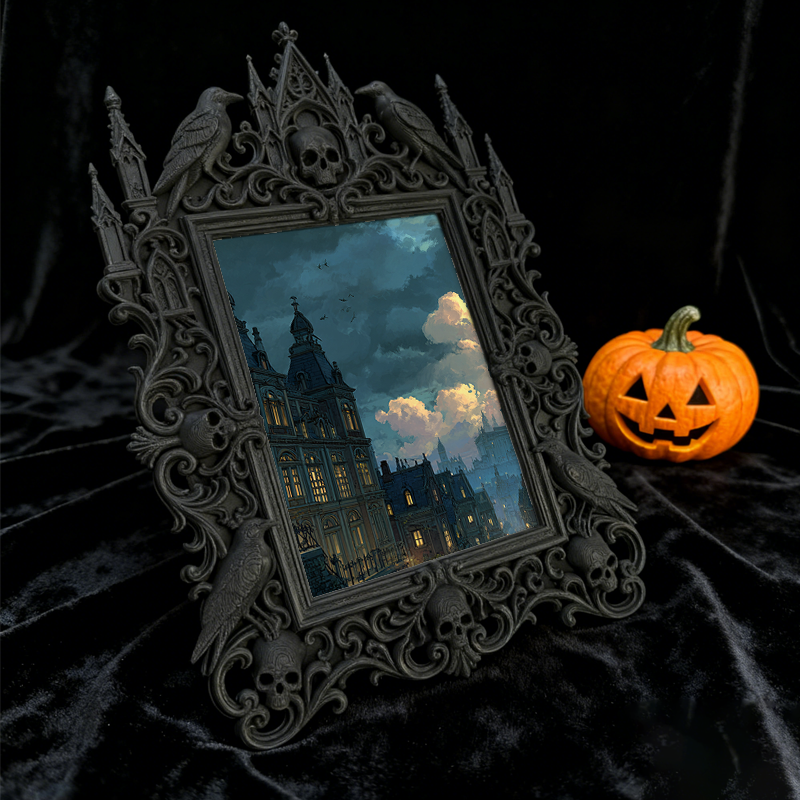 Sought-after-now Gothic Dark-style Photo Frame | Werewolf Themed Home Theater Decor, Photo Ornament, Wall/Table Dual-use, Retro Plastic Fram
