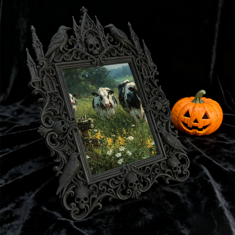 Edgy-classic Gothic Dark-style Photo Frame | Horror Movie Soundtrack Vinyl Shop Decor, Photo Ornament, Dual-use Display, Minimalist Frame