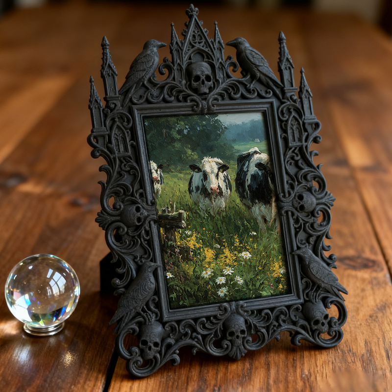 Edgy-classic Gothic Dark-style Photo Frame | Horror Movie Soundtrack Vinyl Shop Decor, Photo Ornament, Dual-use Display, Minimalist Frame