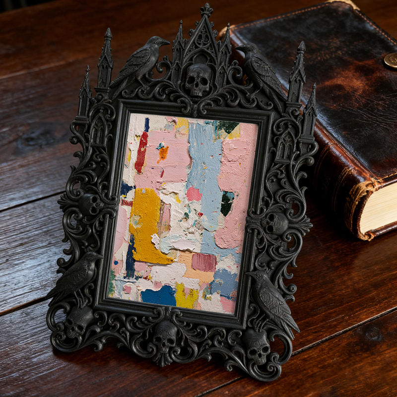 Crowd-pleaser Gothic Dark-style Photo Frame | Horror Cosplay Photoshoot Studio Decor, Photo Ornament, Wall-mountable & Tabletop, Lightweight