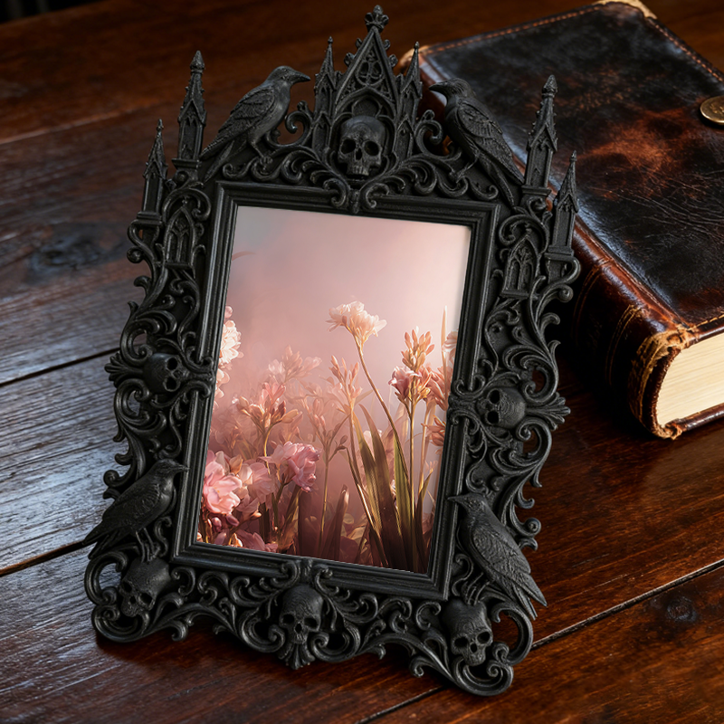 5-star-rated Gothic Dark-style Photo Frame | Gothic Outdoor Halloween Party Photo Spot Decor, Photo Ornament, Dual-use Display, Sturdy Frame