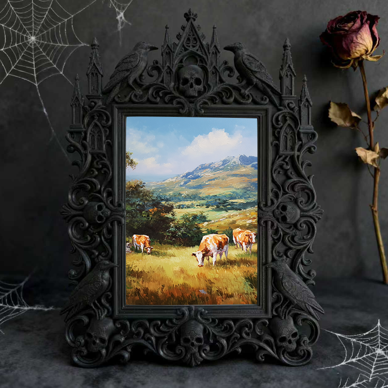 Customer-loved Gothic Dark-style Photo Frame | Vampire Themed Halloween Costume Party Decor, Photo Ornament, Dual-use Display, Sturdy Frame