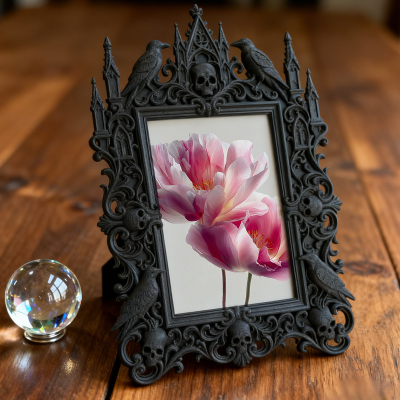 Sturdy-built Gothic Dark-style Photo Frame | Gothic Custom Leather Bag Shop Decor, Photo Ornament, Dual-use Display, Wear-resistant Frame