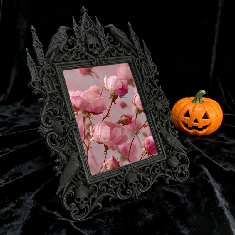 TikTok-trending Gothic Dark-style Photo Frame | Vampire Masquerade Ball Table Decor, Photo Ornament, Wall-mountable & Tabletop, Plastic Fram