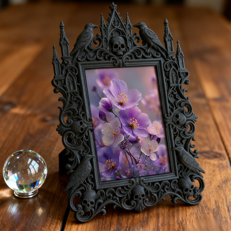 Customer-loved Gothic Dark-style Photo Frame | Werewolf Cosplay Meetup Photo Spot Decor, Photo Ornament, Dual-use Display, Sturdy Frame