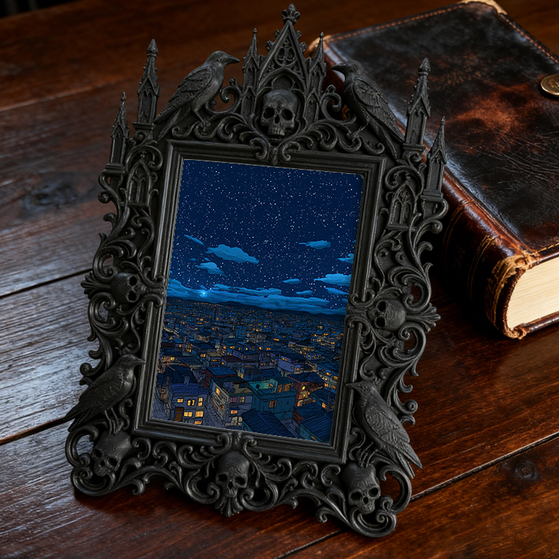 Collector-top-pick Gothic Dark-style Photo Frame | Vampire Themed Living Room Decor, Photo Ornament, Dual-use Display, Sturdy Frame