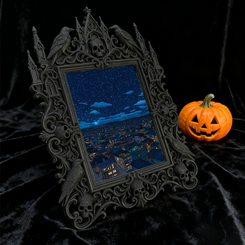 Collector-top-pick Gothic Dark-style Photo Frame | Vampire Themed Living Room Decor, Photo Ornament, Dual-use Display, Sturdy Frame