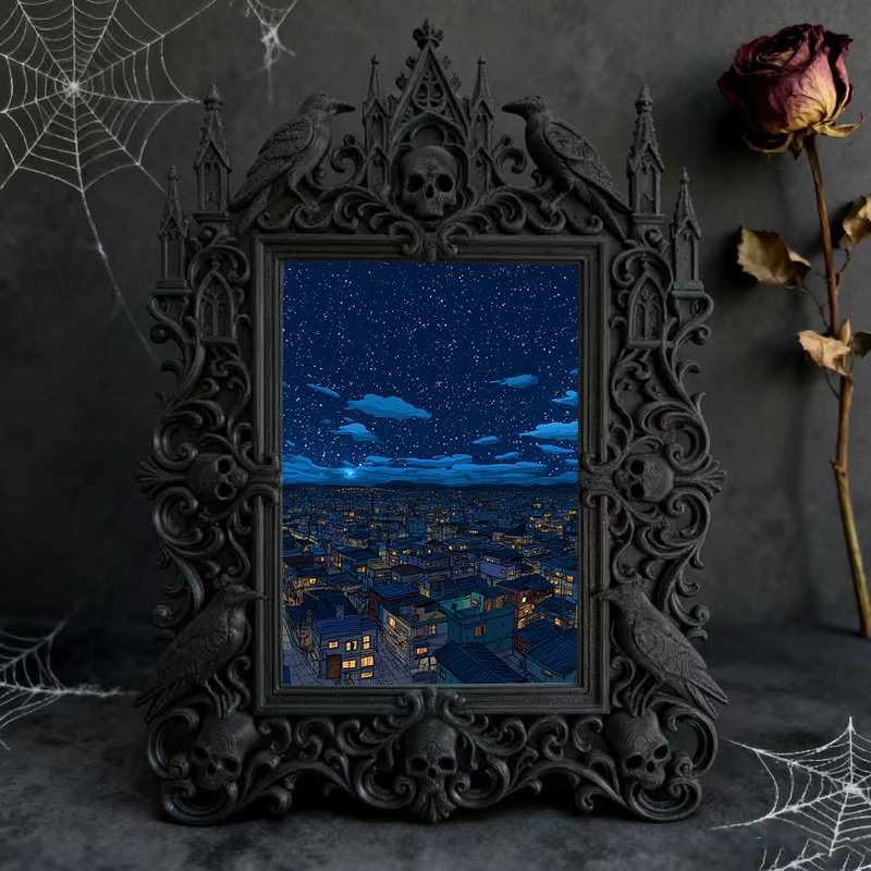Collector-top-pick Gothic Dark-style Photo Frame | Vampire Themed Living Room Decor, Photo Ornament, Dual-use Display, Sturdy Frame