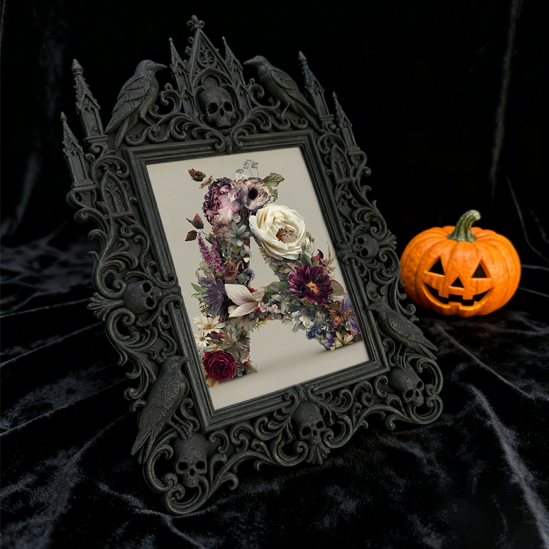 Edgy-chic Gothic Dark-style Photo Frame | Horror Movie Soundtrack Vinyl Shop Decor, Photo Ornament, Dual-use Display, Minimalist Frame